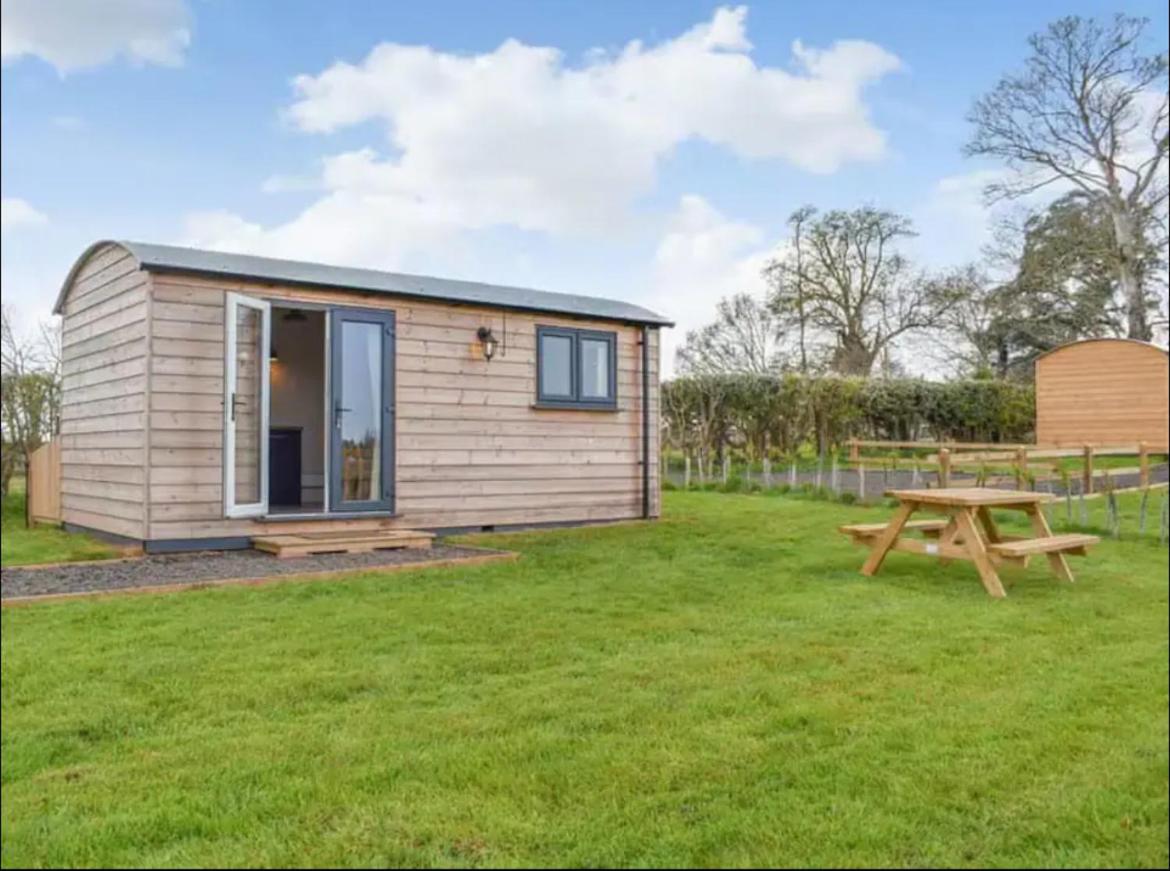 Vicarage Hideaways Villa Halvergate Exterior photo