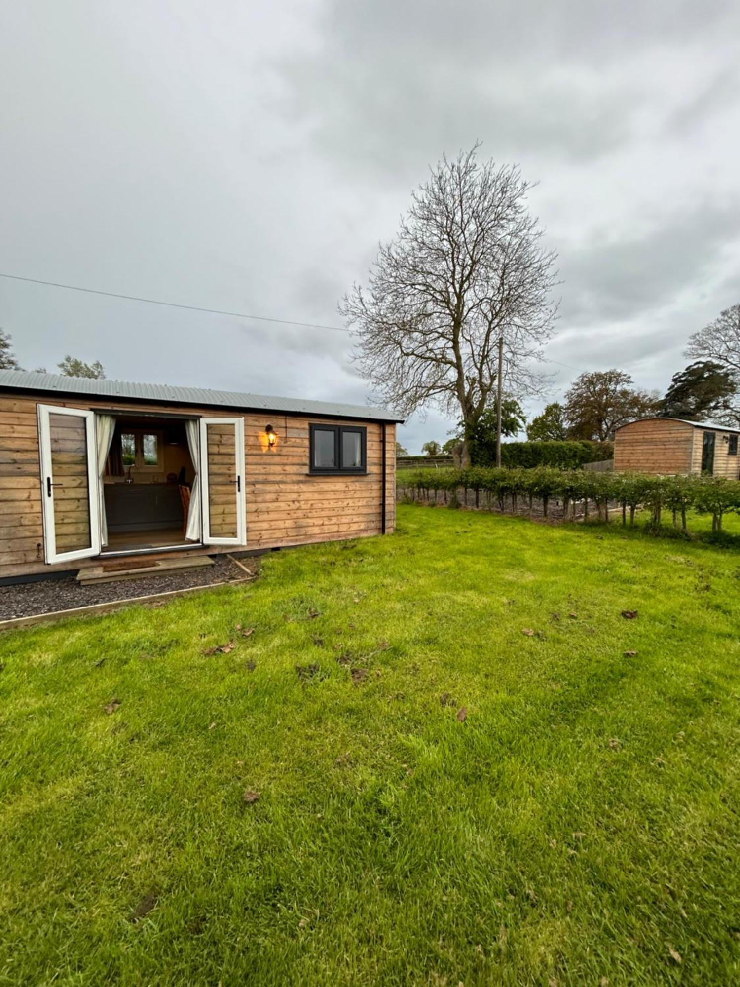 Vicarage Hideaways Villa Halvergate Exterior photo
